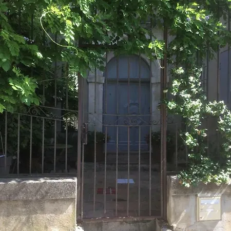 Le Petit Figuier Bed & Breakfast